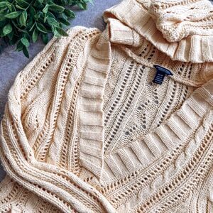 American Eagle Yellow Long Sleeve Hooded Knit Sweater Size Medium